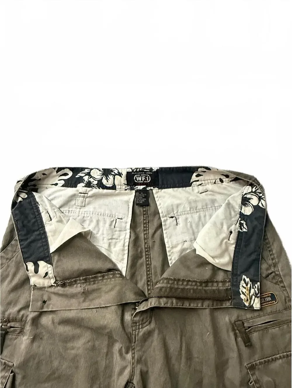 WF1 Wear First Mens Cargo Shorts Size 34 Gray Olive Green Utility Pockets Y2K